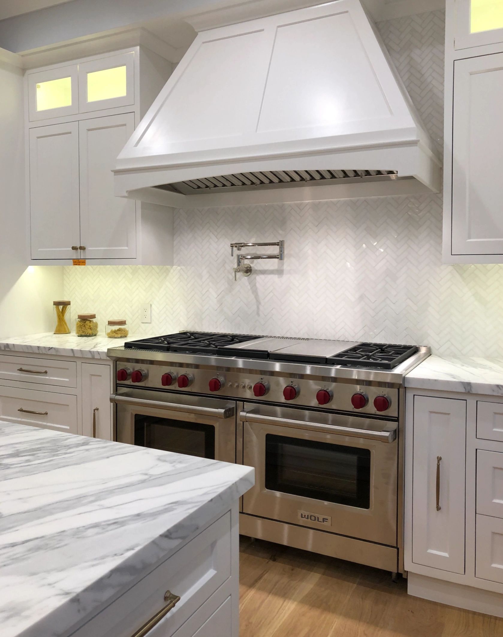 Thassos White marble herringbone kitchen backsplash